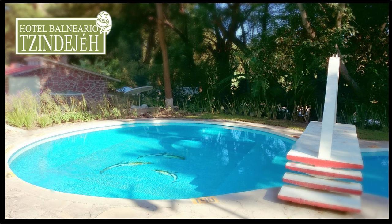 Hotel Balneario Tzindejeh Tasquillo Exterior photo